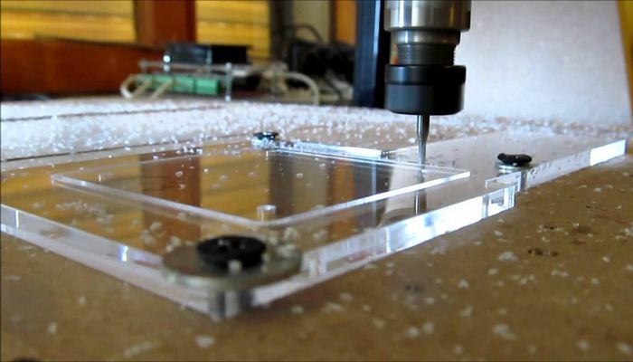 khắc Laser trên bề mặt có khó không