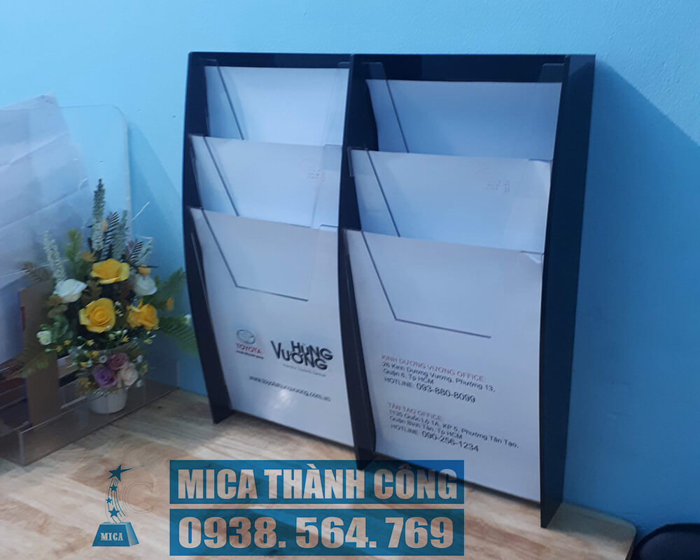 Kệ đựng Brochure