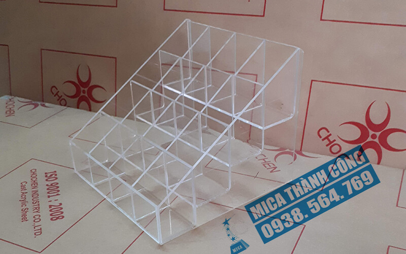 kệ mica trưng bày mỹ phẩm