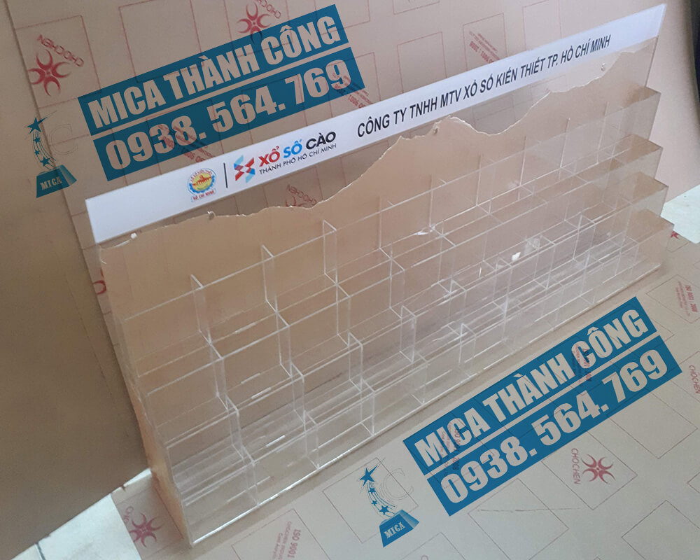 kệ tờ rơi mica