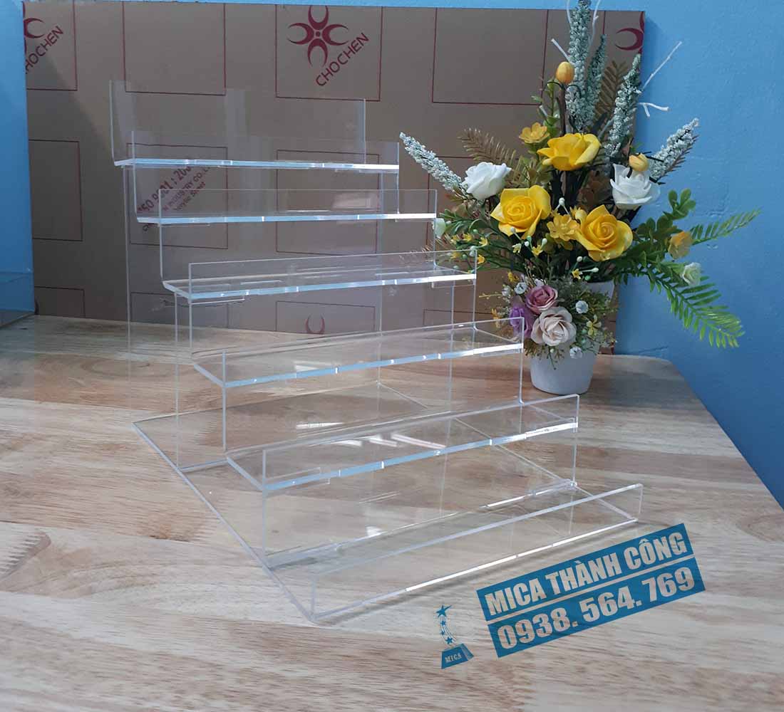 Kệ mica trưng bày sản phẩm