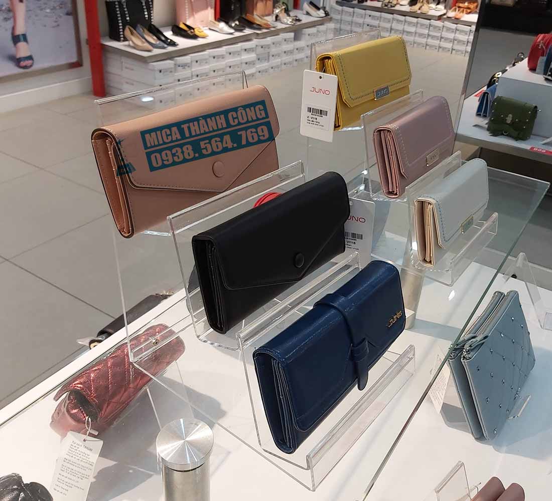 Kệ mica trưng bày sản phẩm
