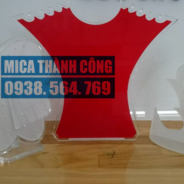 Kệ mica trưng bày dây chuyền