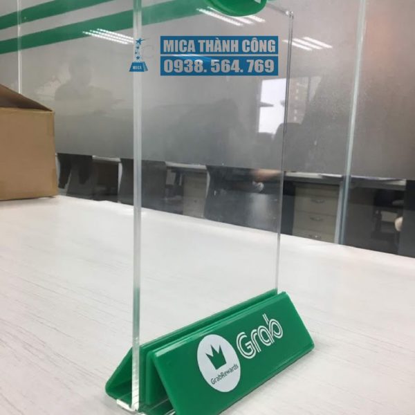 Menu mica đế tam giác trượt