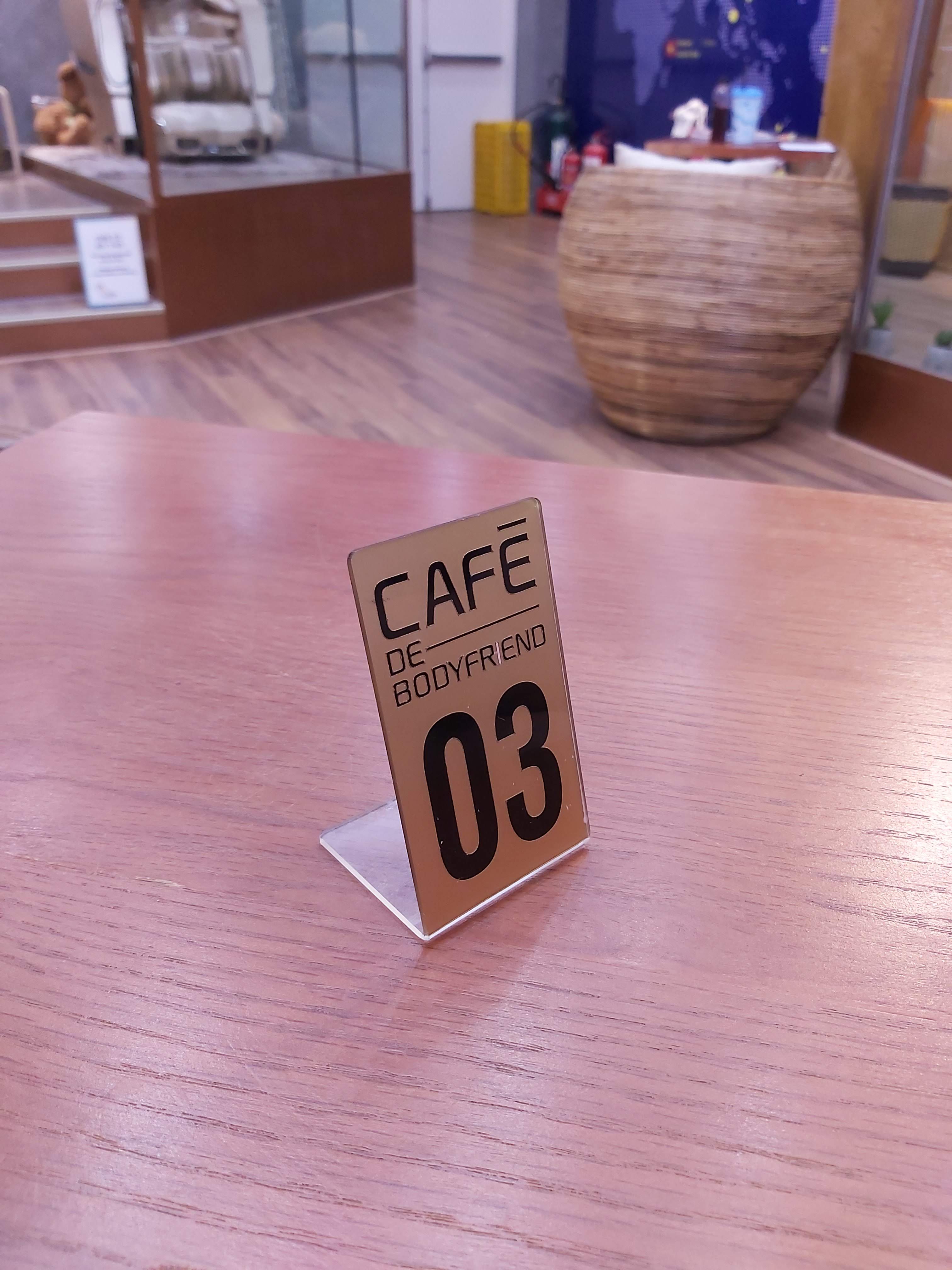 Bảng mica số bàn quán cafe - Ảnh 3
