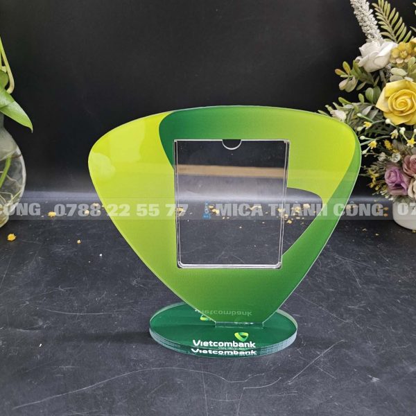 Kệ Mica để Bàn với Khe Nhét Mã QR cho ngân hàng