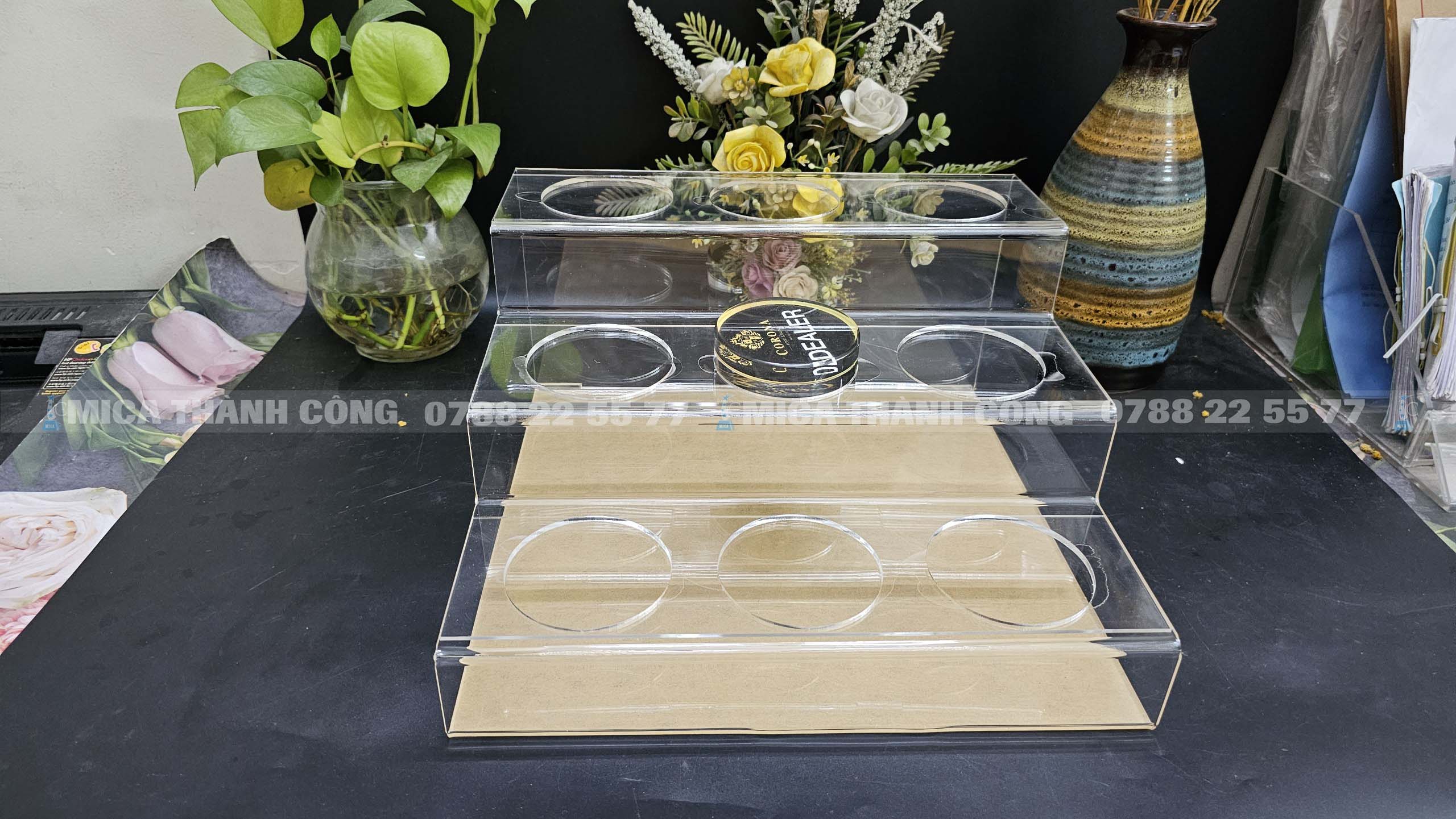 Kệ mica 3 tầng trưng bày