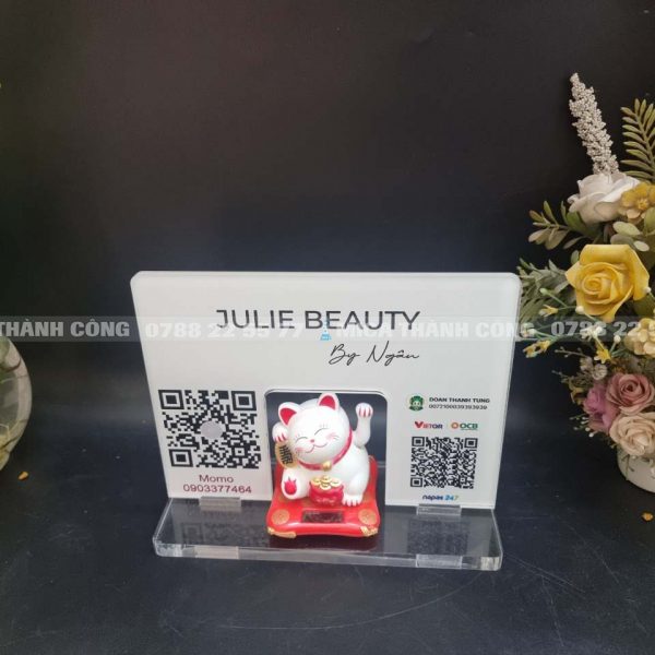 Kệ Mica Quét Mã QR Mèo Thần Tài