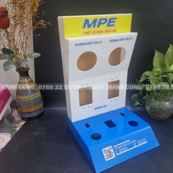 Kệ mica trưng bày thiết bị điện