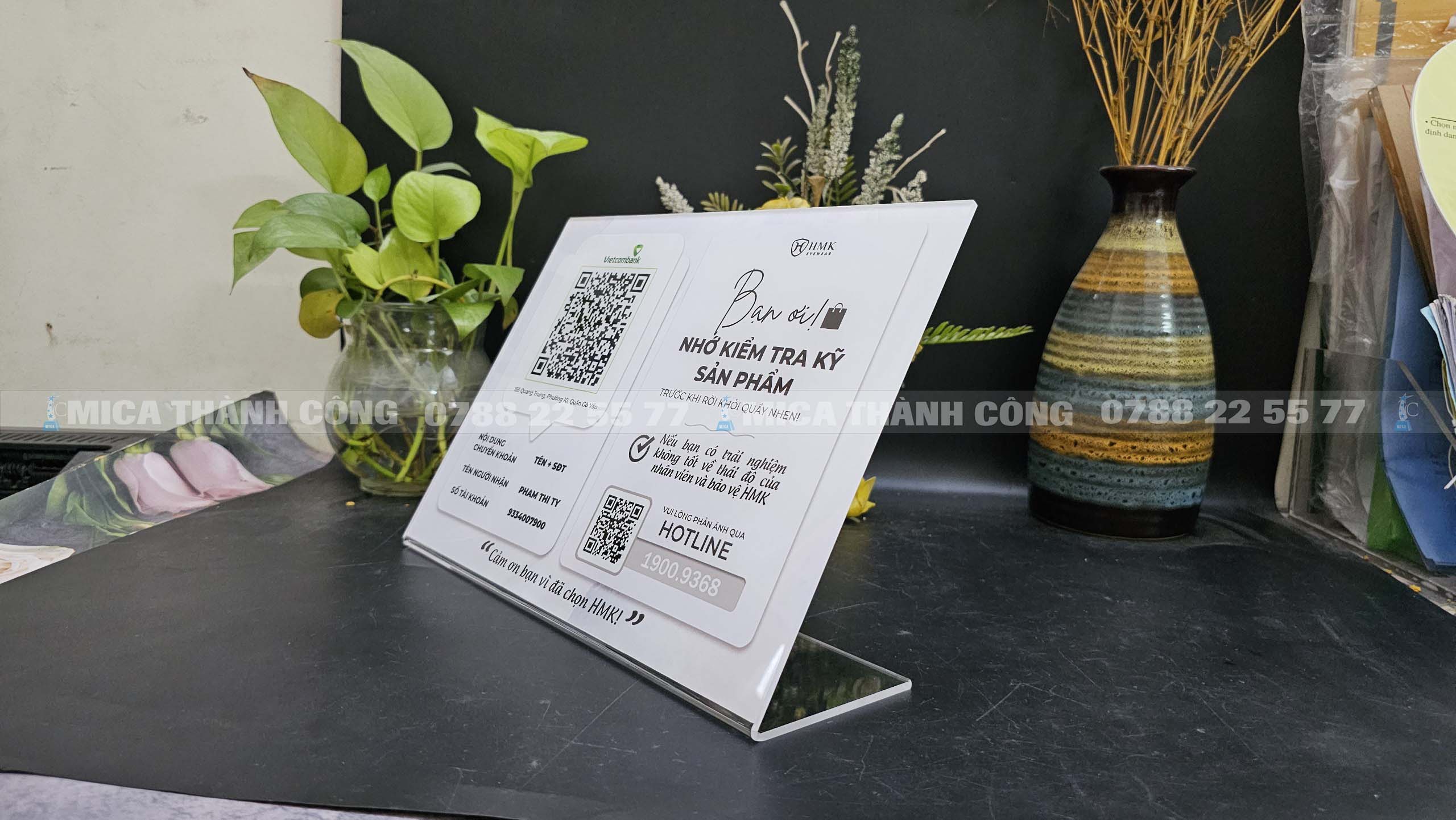Menu mica L in thông tin và mã quét QR