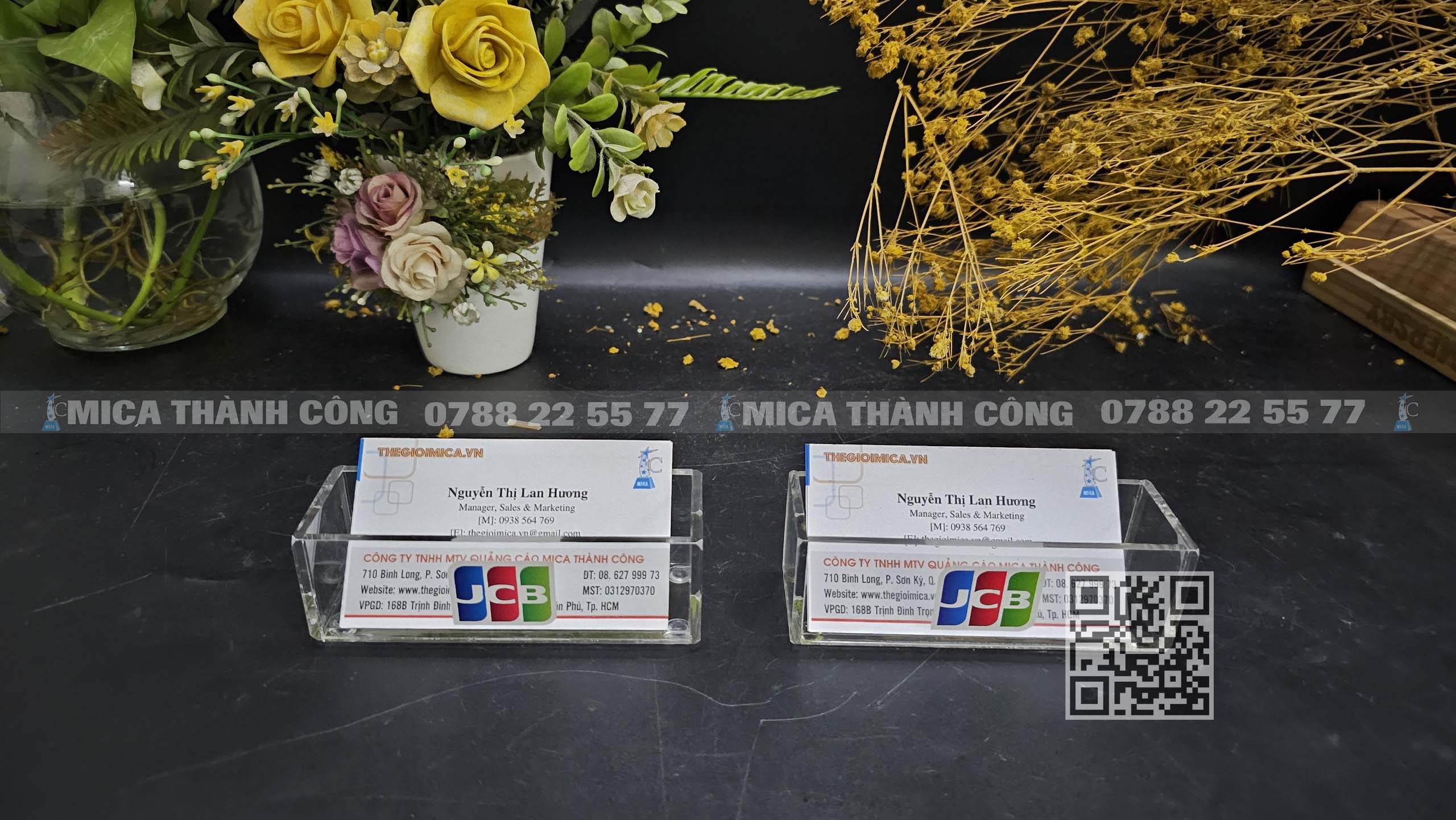 Kệ Card Visit Để Bàn