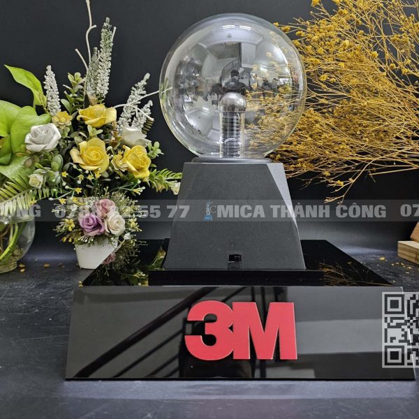 Kệ Mica Trưng Bày Thiết Bị 3M