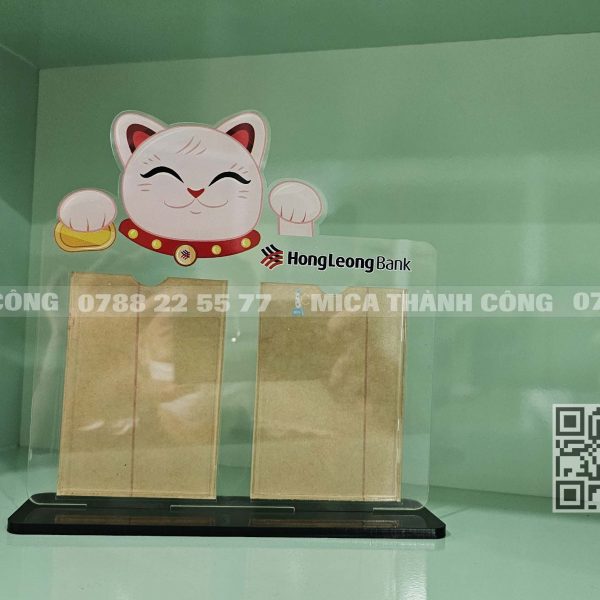 Kệ Mica Quét Mã QR có hộc đựng tờ rơi